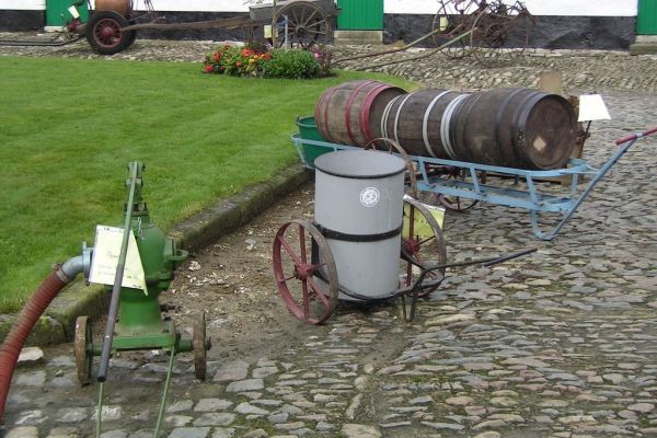 MINOLTA DIGITAL CAMERA