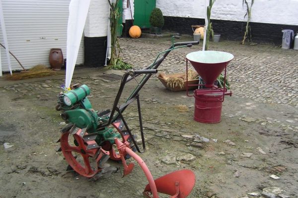 MINOLTA DIGITAL CAMERA