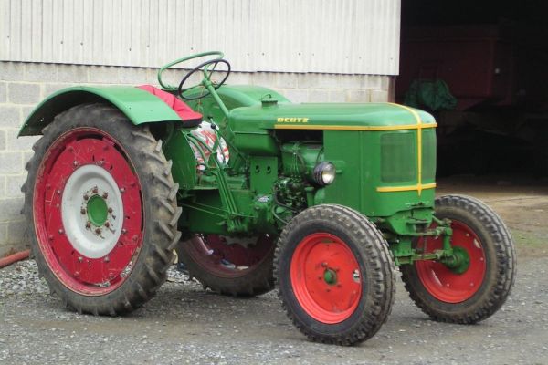 MINOLTA DIGITAL CAMERA