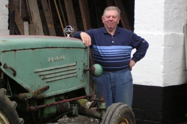 MINOLTA DIGITAL CAMERA