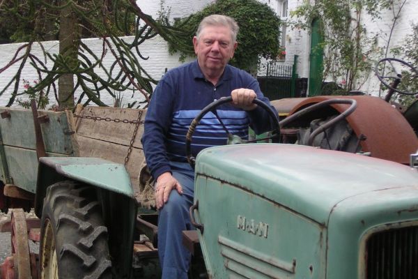 MINOLTA DIGITAL CAMERA