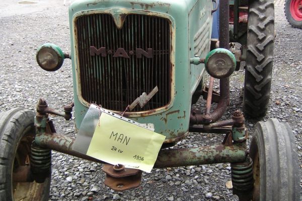 MINOLTA DIGITAL CAMERA