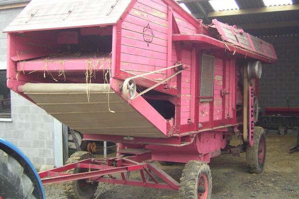 MINOLTA DIGITAL CAMERA